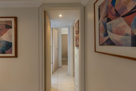 Apartamento à venda com 82m², 2 quartos e 1 vagaCorredor