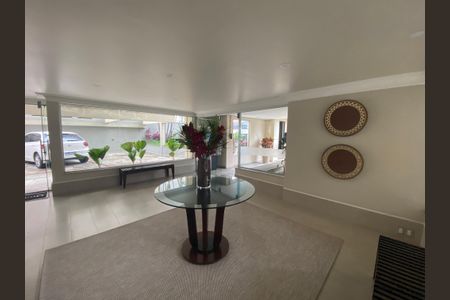 Apartamento à venda com 82m², 2 quartos e 1 vagaHall social