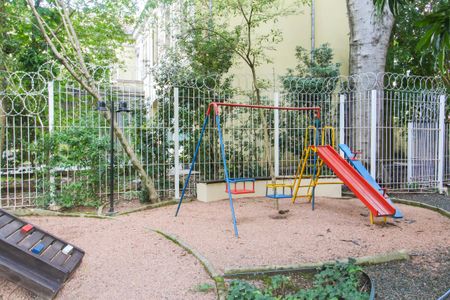 Apartamento para alugar com 80m², 2 quartos e 1 vaga Apartamento para alugar com 80m², 2 quartos e 1 vagaÁrea comum - Playground
