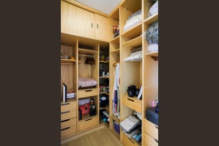 Apartamento à venda com 260m², 4 quartos e 4 vagasSuíte 2