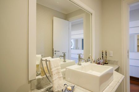 Apartamento à venda com 260m², 4 quartos e 4 vagasLavabo