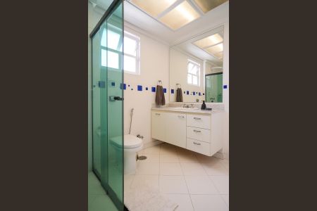 Apartamento à venda com 260m², 4 quartos e 4 vagasBanheiro da suíte 3