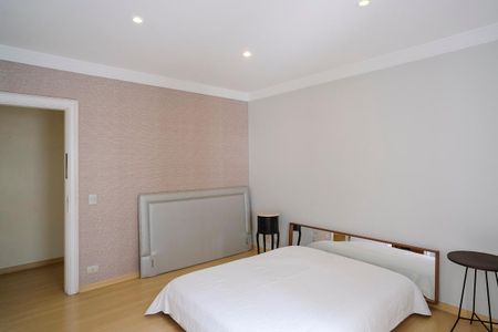 Apartamento à venda com 260m², 4 quartos e 4 vagasSuíte 2