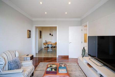 Apartamento à venda com 260m², 4 quartos e 4 vagasSala de TV