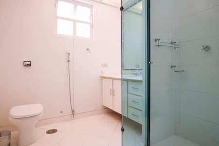 Apartamento à venda com 260m², 4 quartos e 4 vagasBanheiro da suíte 2