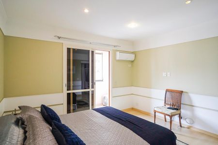 Apartamento à venda com 260m², 4 quartos e 4 vagasSuíte 1