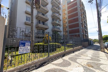 Apartamento à venda com 60m², 2 quartos e 1 vaga Apartamento à venda com 60m², 2 quartos e 1 vagaFachada