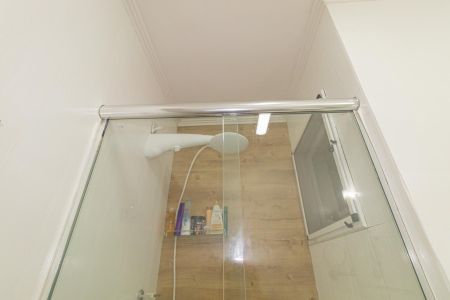 Casa de condomínio à venda com 103m², 2 quartos e 2 vagasBanheiro