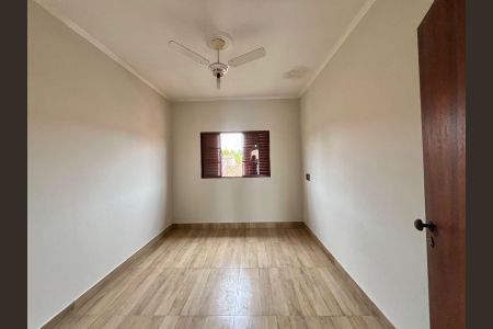 Casa para alugar com 180m², 3 quartos e 3 vagasQuarto 2