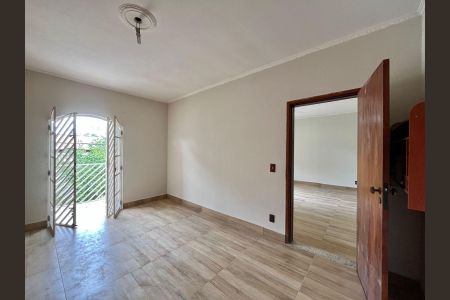 Casa para alugar com 180m², 3 quartos e 3 vagasSuíte
