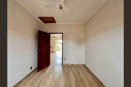Casa para alugar com 180m², 3 quartos e 3 vagasQuarto 2