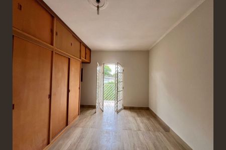Casa para alugar com 180m², 3 quartos e 3 vagasSuíte