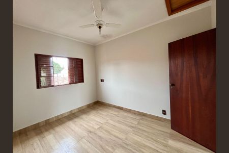 Casa para alugar com 180m², 3 quartos e 3 vagasQuarto 2
