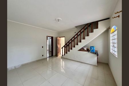 Casa para alugar com 180m², 3 quartos e 3 vagasSala