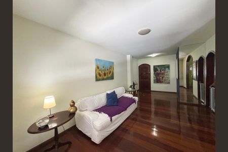 Apartamento à venda com 103m², 2 quartos e sem vaga Apartamento à venda com 103m², 2 quartos e sem vagaSala