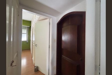 Apartamento à venda com 103m², 2 quartos e sem vaga Apartamento à venda com 103m², 2 quartos e sem vagaCorredor