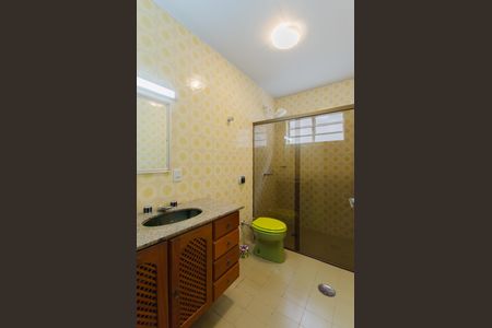 Casa para alugar com 248m², 3 quartos e 2 vagas Casa para alugar com 248m², 3 quartos e 2 vagasBanheiro Social