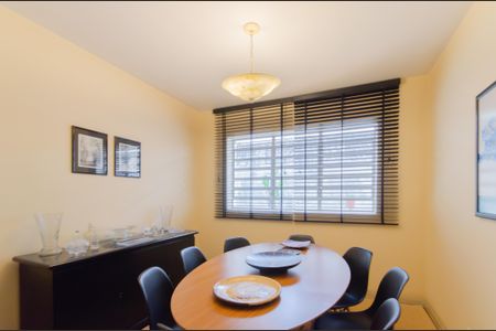 Casa para alugar com 248m², 3 quartos e 2 vagas Casa para alugar com 248m², 3 quartos e 2 vagasSala