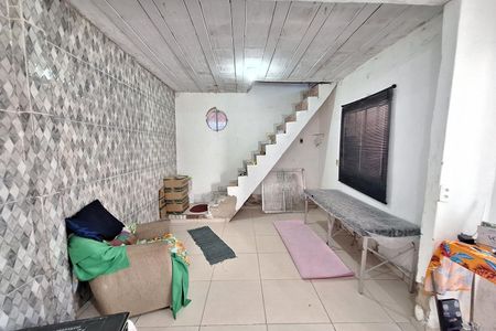 Sala de casa para alugar com 4 quartos, 54m² em Vila Urussai, Duque de Caxias