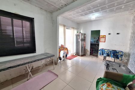 Sala de casa para alugar com 4 quartos, 54m² em Vila Urussai, Duque de Caxias