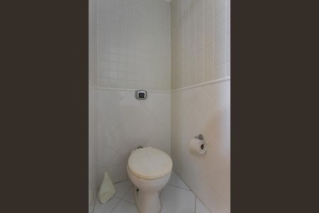 Suíte 2 de casa à venda com 4 quartos, 317m² em Chácara das Pedras, Porto Alegre