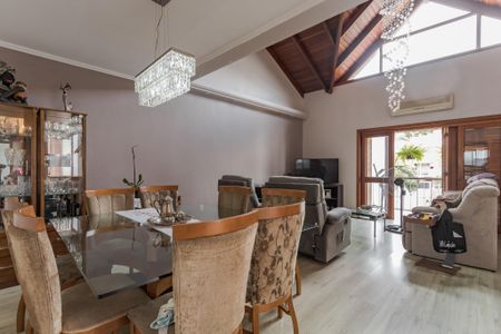 Sala de casa à venda com 4 quartos, 317m² em Chácara das Pedras, Porto Alegre