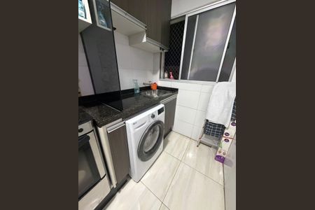 Área de serviço de apartamento para alugar com 2 quartos, 48m² em Vila Urupes, Suzano