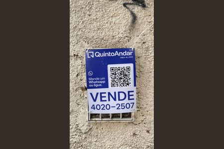 Casa à venda com 147m², 3 quartos e sem vaga Casa à venda com 147m², 3 quartos e sem vagaPlaquinha