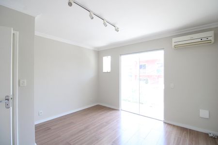 Casa de condomínio à venda com 170m², 3 quartos e 1 vagaQuarto 2