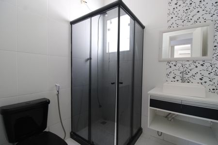 Casa de condomínio à venda com 170m², 3 quartos e 1 vagaBanheiro da suíte