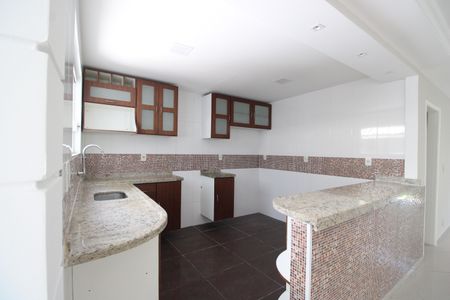 Casa de condomínio à venda com 170m², 3 quartos e 1 vagaCozinha