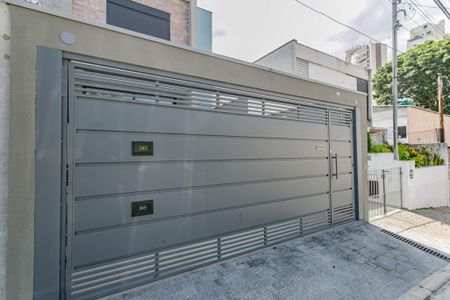 Casa à venda com 148m², 3 quartos e 2 vagasFachada