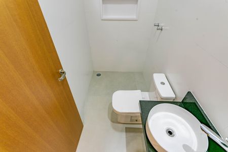 Casa à venda com 148m², 3 quartos e 2 vagasBanheiro Social