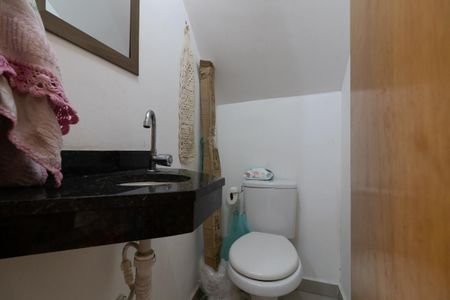 Casa à venda com 68m², 2 quartos e 2 vagasLavabo