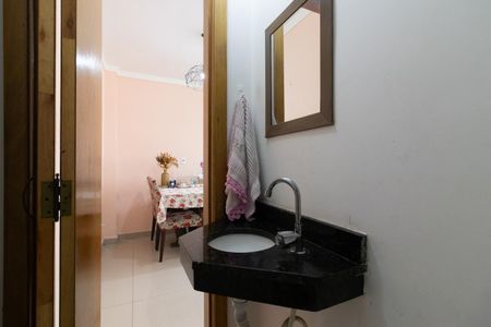 Casa à venda com 68m², 2 quartos e 2 vagasLavabo