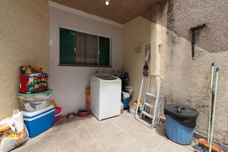 Casa à venda com 68m², 2 quartos e 2 vagasÁrea de Serviço e Garagem