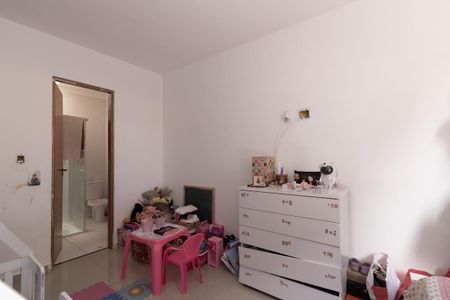 Casa à venda com 68m², 2 quartos e 2 vagasSuíte 2