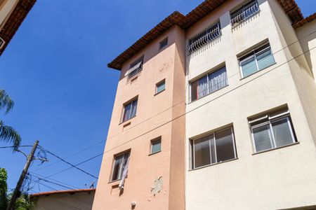 Apartamento para alugar com 49m², 2 quartos e 1 vagaFachada