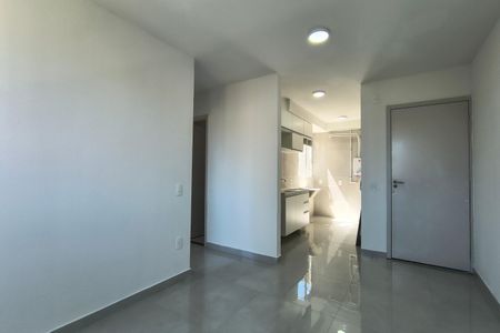 Sala de apartamento para alugar com 2 quartos, 41m² em Gardênia Azul, Rio de Janeiro