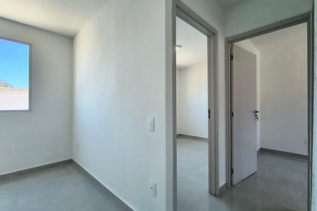 Sala de apartamento para alugar com 2 quartos, 41m² em Gardênia Azul, Rio de Janeiro