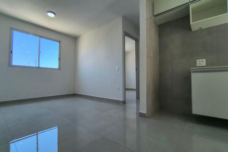 Sala de apartamento para alugar com 2 quartos, 41m² em Gardênia Azul, Rio de Janeiro