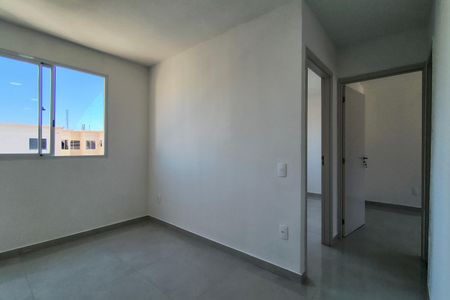 Sala de apartamento para alugar com 2 quartos, 41m² em Gardênia Azul, Rio de Janeiro