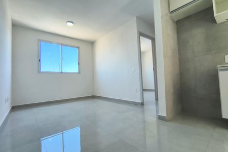 Sala de apartamento para alugar com 2 quartos, 41m² em Gardênia Azul, Rio de Janeiro