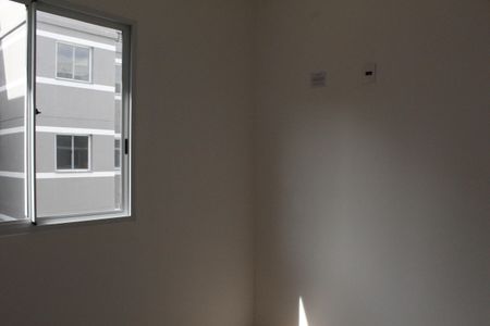 Quarto 2 de apartamento para alugar com 2 quartos, 40m² em Taquara, Rio de Janeiro