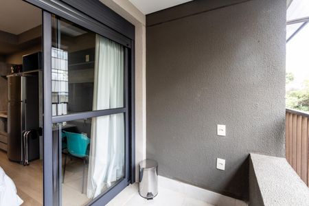 Studio para alugar com 26m², 1 quarto e sem vaga Studio para alugar com 26m², 1 quarto e sem vagaVaranda