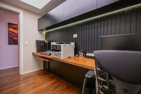 Apartamento à venda com 128m², 2 quartos e 4 vagasEscritório