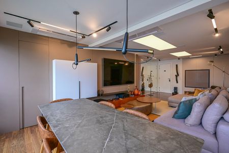 Apartamento à venda com 128m², 2 quartos e 4 vagasSala