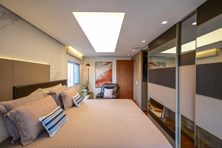 Apartamento à venda com 128m², 2 quartos e 4 vagasSuíte 2