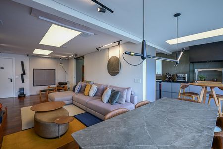 Apartamento à venda com 128m², 2 quartos e 4 vagasSala