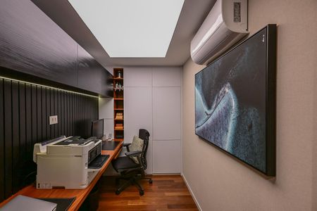 Apartamento à venda com 128m², 2 quartos e 4 vagasEscritório